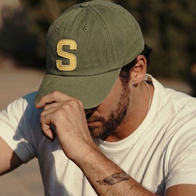 Cap - Gårda Letter Cap 'S' (moss green/yellow)