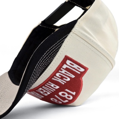 Cap - Black River Louisville Cotton Snapback (off-white/black)