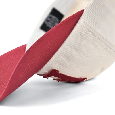 Cap - Gårda Letter Cap 'E' (white/red)