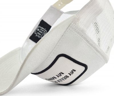 Caps - Gårda Velvet Trucker My Belly (white)